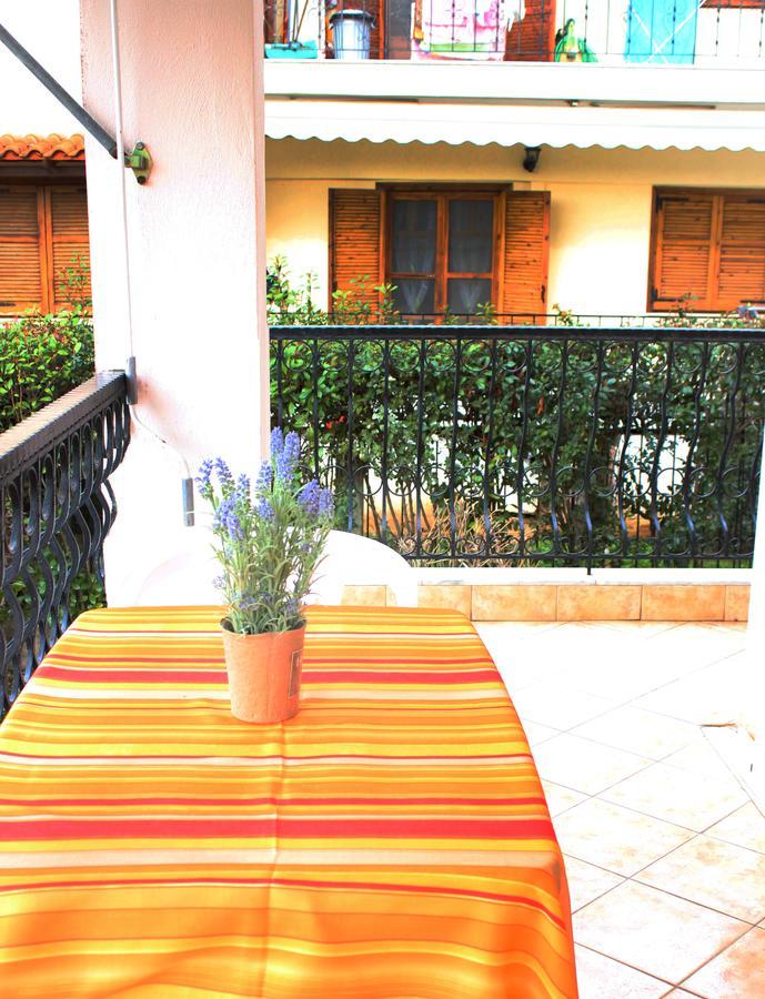 Souzana Rooms Nea Plagia Exterior photo